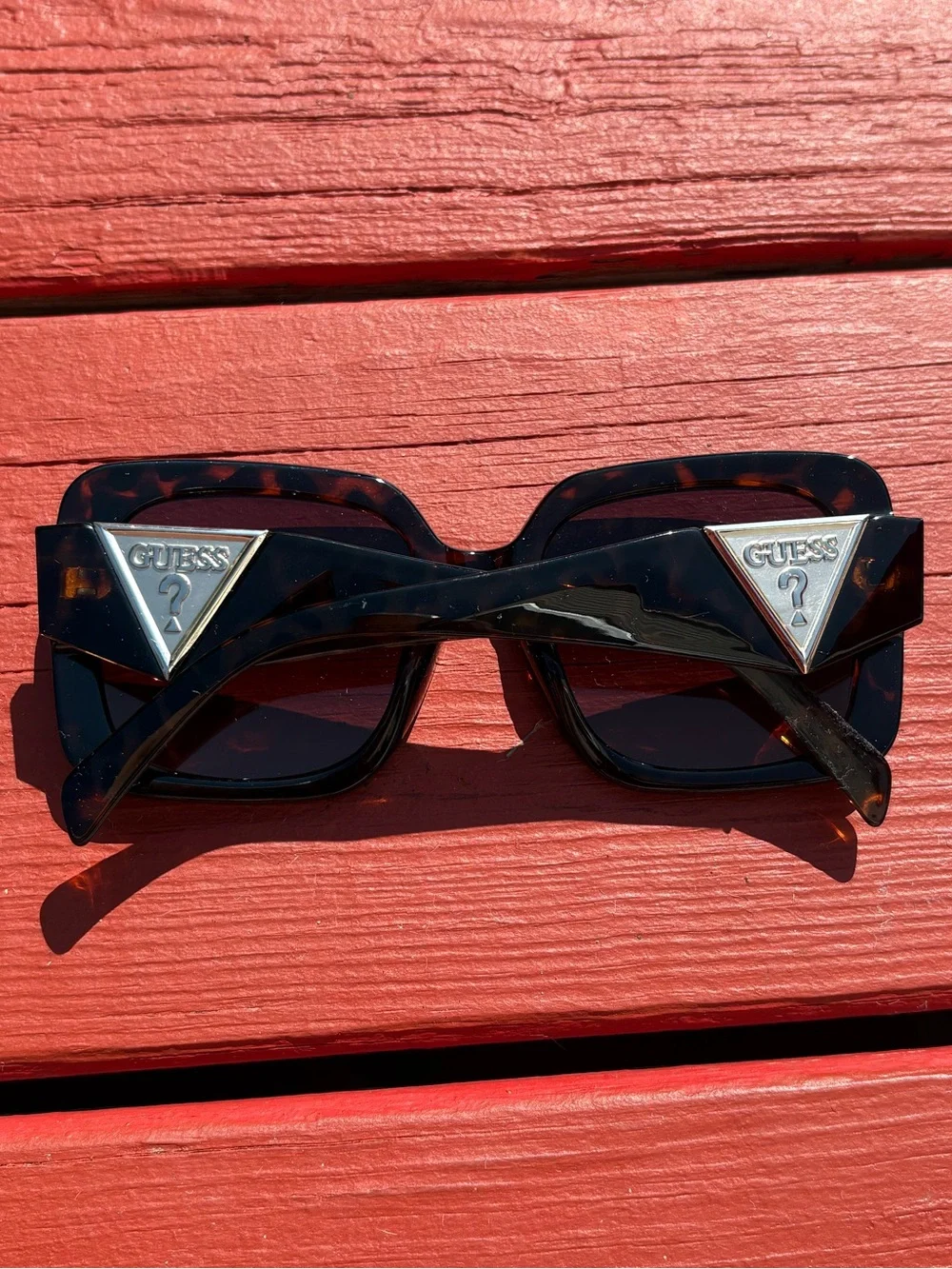 GUESS Oversized Tortoiseshell Square Sunglasses - Dark Brown Lenses